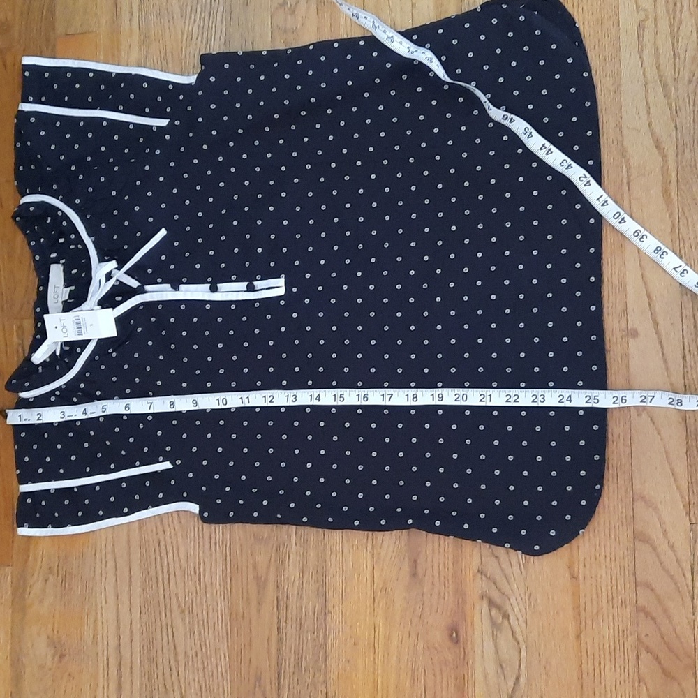 NWT LOFT clip dot tie neck button front ruffle sleeve top small - Picture 3 of 7